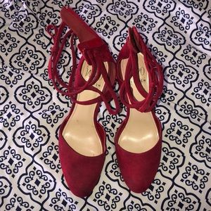 WOMANS red heels so cute